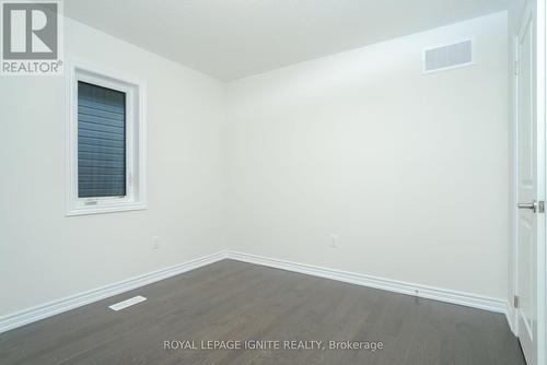 126 Nottingham Road, Barrie, ON - Indoor Photo Showing Other Room