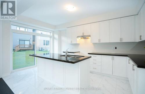 126 Nottingham Road, Barrie, ON - Indoor Photo Showing Kitchen