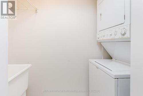 321 - 7373 Martingrove Road, Vaughan, ON - Indoor Photo Showing Laundry Room