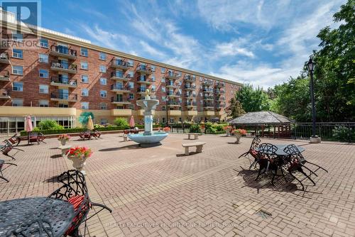 321 - 7373 Martingrove Road, Vaughan, ON - Outdoor