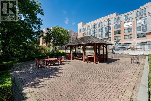 321 - 7373 Martingrove Road, Vaughan, ON - Outdoor