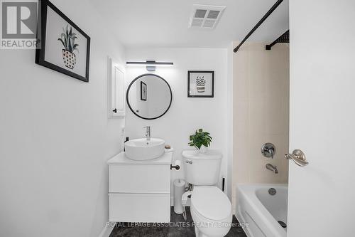 504 - 46 East Liberty Street, Toronto, ON - Indoor Photo Showing Bathroom