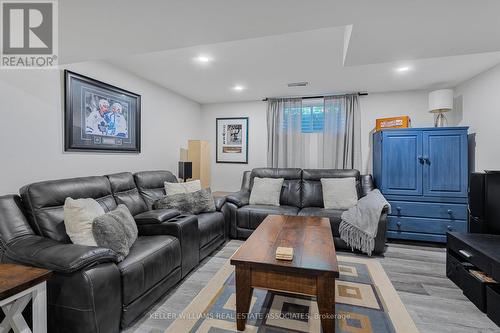 419 Drinkwater Drive, Orillia, ON - Indoor Photo Showing Living Room