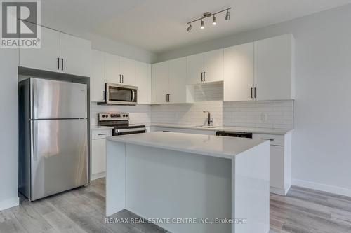 38 - 3380 Singleton Avenue, London, ON - Indoor Photo Showing Kitchen With Upgraded Kitchen