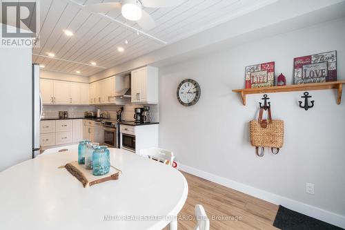 11 - 5 River Road, Lambton Shores (Grand Bend), ON - Indoor Photo Showing Dining Room