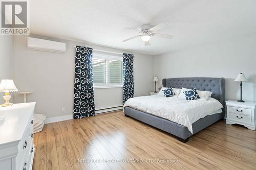 11 - 5 River Road, Lambton Shores (Grand Bend), ON - Indoor Photo Showing Bedroom