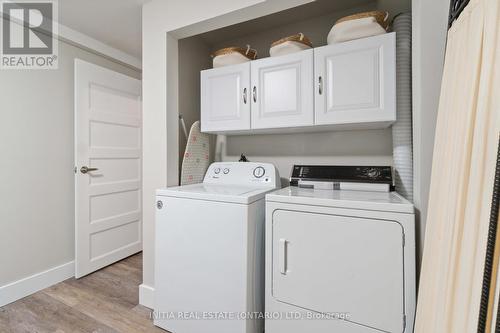 11 - 5 River Road, Lambton Shores (Grand Bend), ON - Indoor Photo Showing Laundry Room