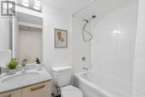 906E - 36 Lisgar Street, Toronto, ON - Indoor Photo Showing Bathroom