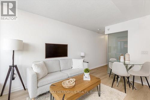 906E - 36 Lisgar Street, Toronto, ON - Indoor Photo Showing Living Room