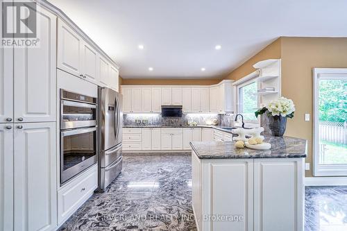 6 Lailey Crescent, Toronto, ON - Indoor Photo Showing Kitchen With Upgraded Kitchen