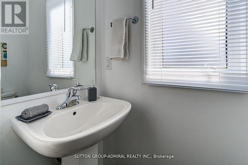 5 Hills Thistle Drive, Wasaga Beach, ON - Indoor Photo Showing Bathroom