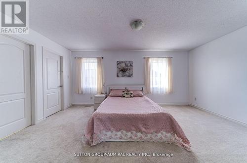 5 Hills Thistle Drive, Wasaga Beach, ON - Indoor Photo Showing Bedroom