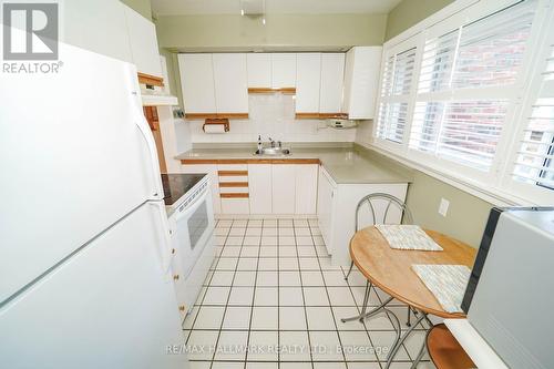 84 Lowcrest Boulevard, Toronto, ON - Indoor Photo Showing Kitchen With Double Sink