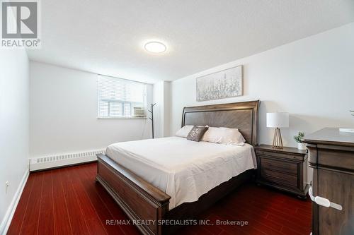 915 - 370 Dixon Road, Toronto, ON - Indoor Photo Showing Bedroom