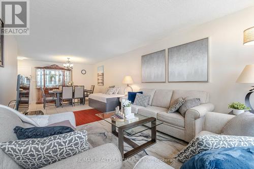 915 - 370 Dixon Road, Toronto, ON - Indoor Photo Showing Living Room