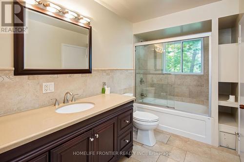 541 Rouge Hills Drive, Toronto, ON - Indoor Photo Showing Bathroom