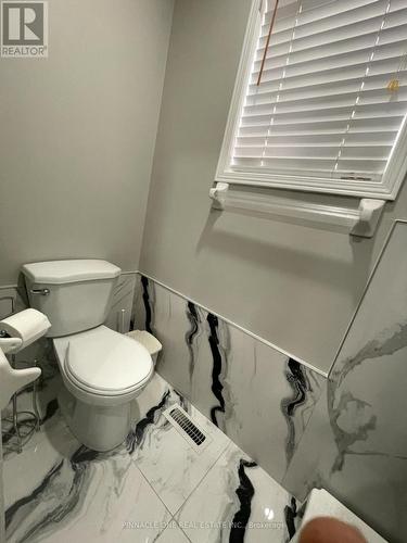 96 Copeman Crescent, Barrie, ON - Indoor Photo Showing Bathroom