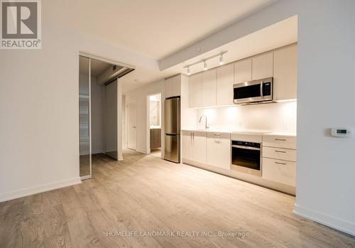 3005 - 1928 Lake Shore Boulevard W, Toronto, ON - Indoor Photo Showing Kitchen