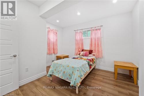 59 Permilla Street, St. Catharines, ON - Indoor Photo Showing Bedroom