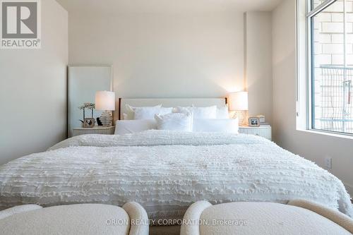 105 - 123 Maurice Drive, Oakville, ON - Indoor Photo Showing Bedroom