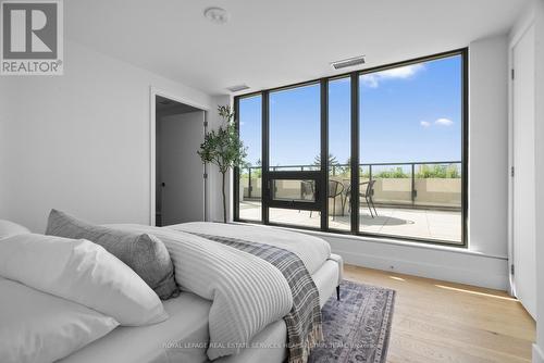 701 - 1414 Bayview Avenue, Toronto, ON - Indoor Photo Showing Bedroom