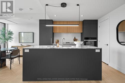 604 - 1414 Bayview Avenue, Toronto, ON - Indoor Photo Showing Kitchen