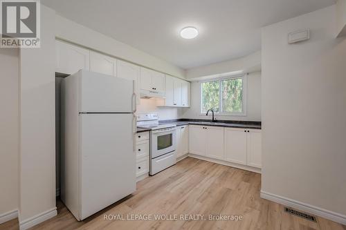 3 - 445 Pioneer Drive, Kitchener, ON - Indoor Photo Showing Kitchen