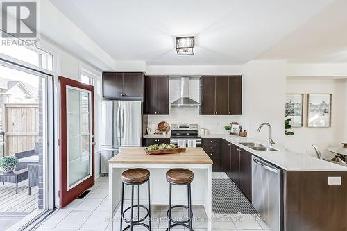 292 King Road, Richmond Hill, ON - Indoor Photo Showing Kitchen With Double Sink With Upgraded Kitchen