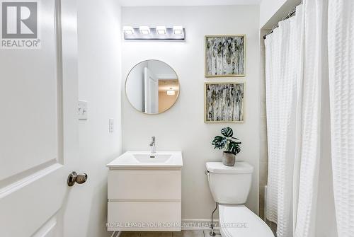 292 King Road, Richmond Hill, ON - Indoor Photo Showing Bathroom