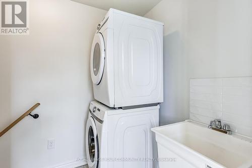 292 King Road, Richmond Hill, ON - Indoor Photo Showing Laundry Room