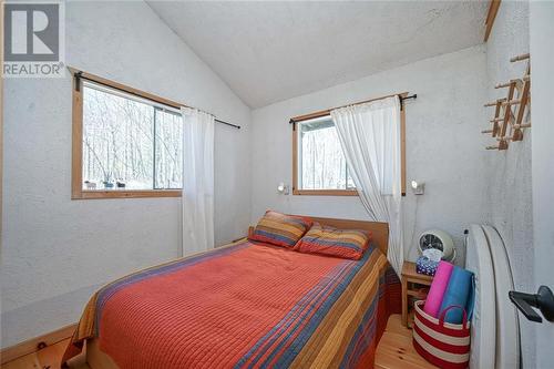 407 Northover Road, Perth, ON - Indoor Photo Showing Bedroom