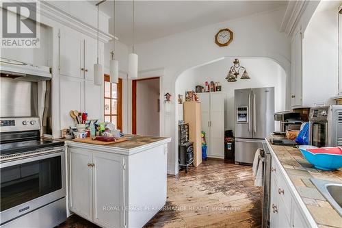 511 Main Street E, Prescott And Russell, ON - Indoor Photo Showing Kitchen