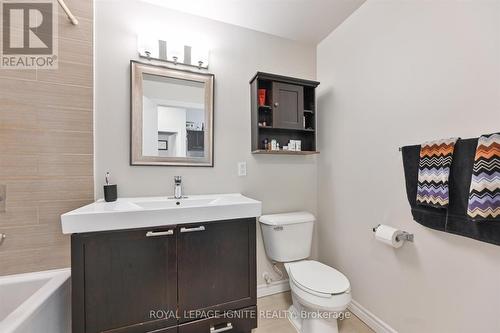 1606 - 1328 Birchmount Road, Toronto, ON - Indoor Photo Showing Bathroom