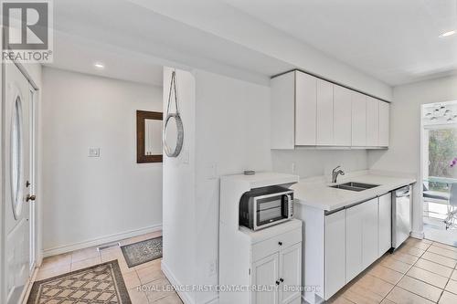 82 Lyfytt Crescent, Barrie, ON - Indoor Photo Showing Kitchen With Double Sink