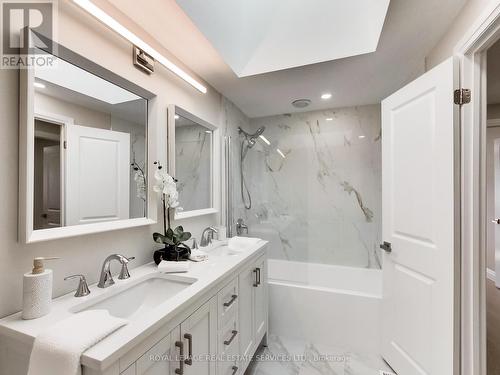 3275 Masthead Crescent, Mississauga, ON - Indoor Photo Showing Bathroom