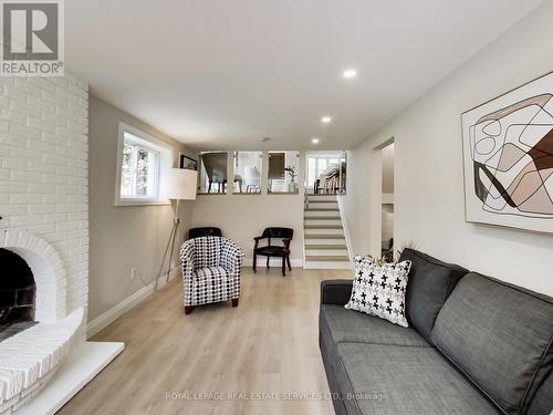 3275 Masthead Crescent, Mississauga, ON - Indoor Photo Showing Living Room With Fireplace