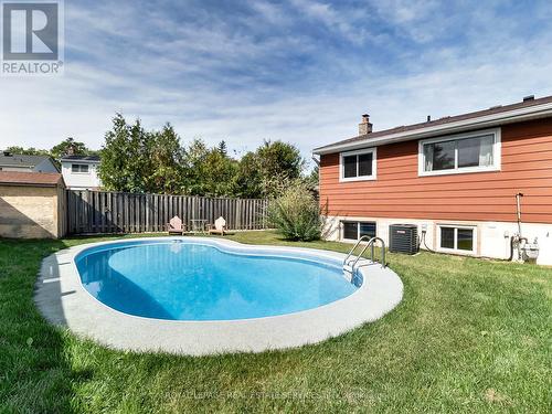 3275 Masthead Crescent, Mississauga, ON - Outdoor With In Ground Pool