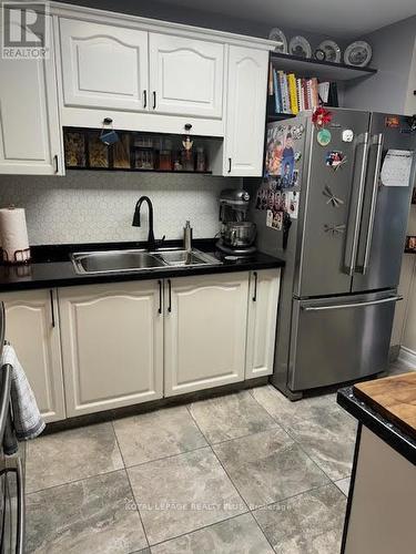 66 - 5610 Montevideo Road, Mississauga, ON - Indoor Photo Showing Kitchen With Double Sink