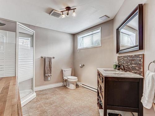 Salle de bains - 2040 Rue De Bordeaux, Vaudreuil-Dorion, QC - Indoor Photo Showing Bathroom