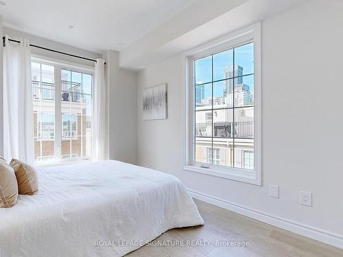 759-5 Everson Dr, Toronto, ON - Indoor Photo Showing Bedroom