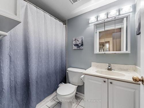 637-3 Everson Dr, Toronto, ON - Indoor Photo Showing Bathroom