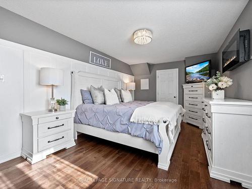 3 Borodino Crt, Hamilton, ON - Indoor Photo Showing Bedroom