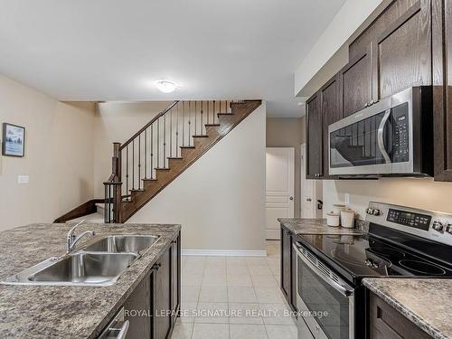 46 Hugill Way, Hamilton, ON - Indoor Photo Showing Kitchen With Double Sink