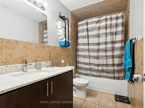 225B Cedarbrae Ave, Waterloo, ON - Indoor Photo Showing Bathroom