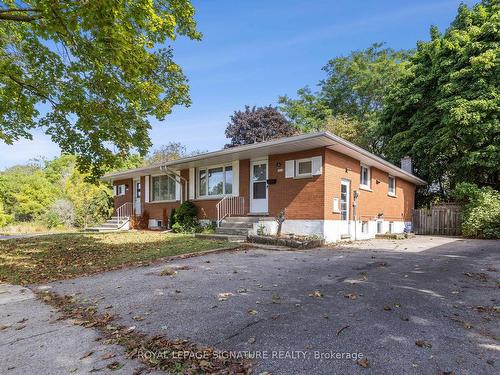 225B Cedarbrae Ave, Waterloo, ON - Outdoor