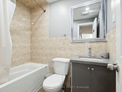 225B Cedarbrae Ave, Waterloo, ON - Indoor Photo Showing Bathroom