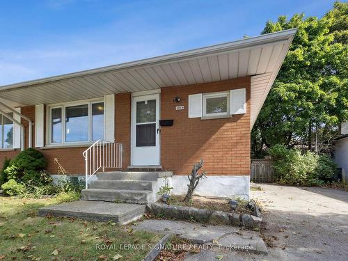 225B Cedarbrae Ave, Waterloo, ON - Outdoor