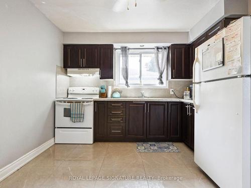 225B Cedarbrae Ave, Waterloo, ON - Indoor Photo Showing Kitchen