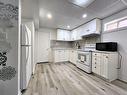 Bsmnt-383 Carruthers Ave, Newmarket, ON  - Indoor Photo Showing Kitchen 