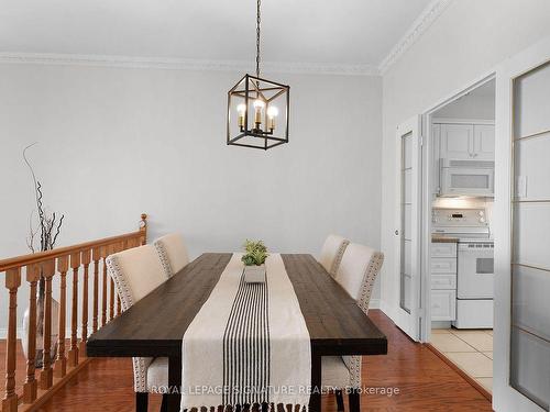 2210-1359 White Oaks Blvd, Oakville, ON - Indoor Photo Showing Dining Room